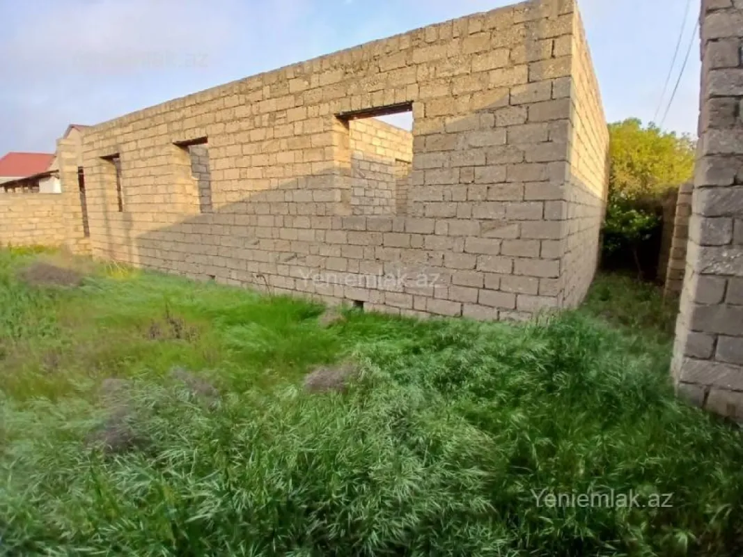 Satılır 4 otaqlı həyət evi 140 m²