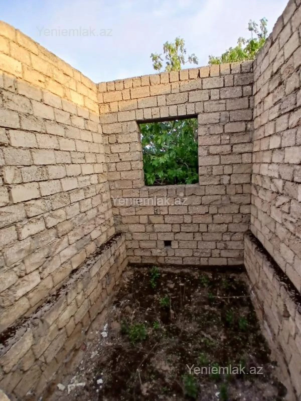 Satılır 4 otaqlı həyət evi 140 m²