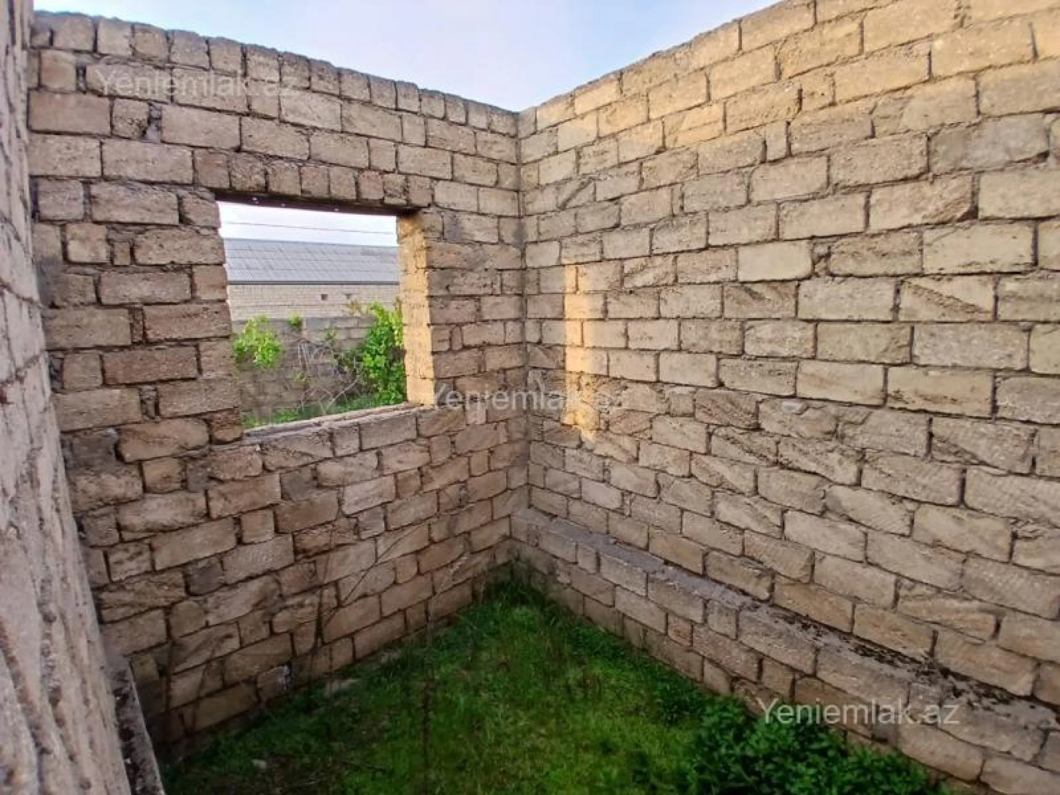 Satılır 4 otaqlı həyət evi 140 m²