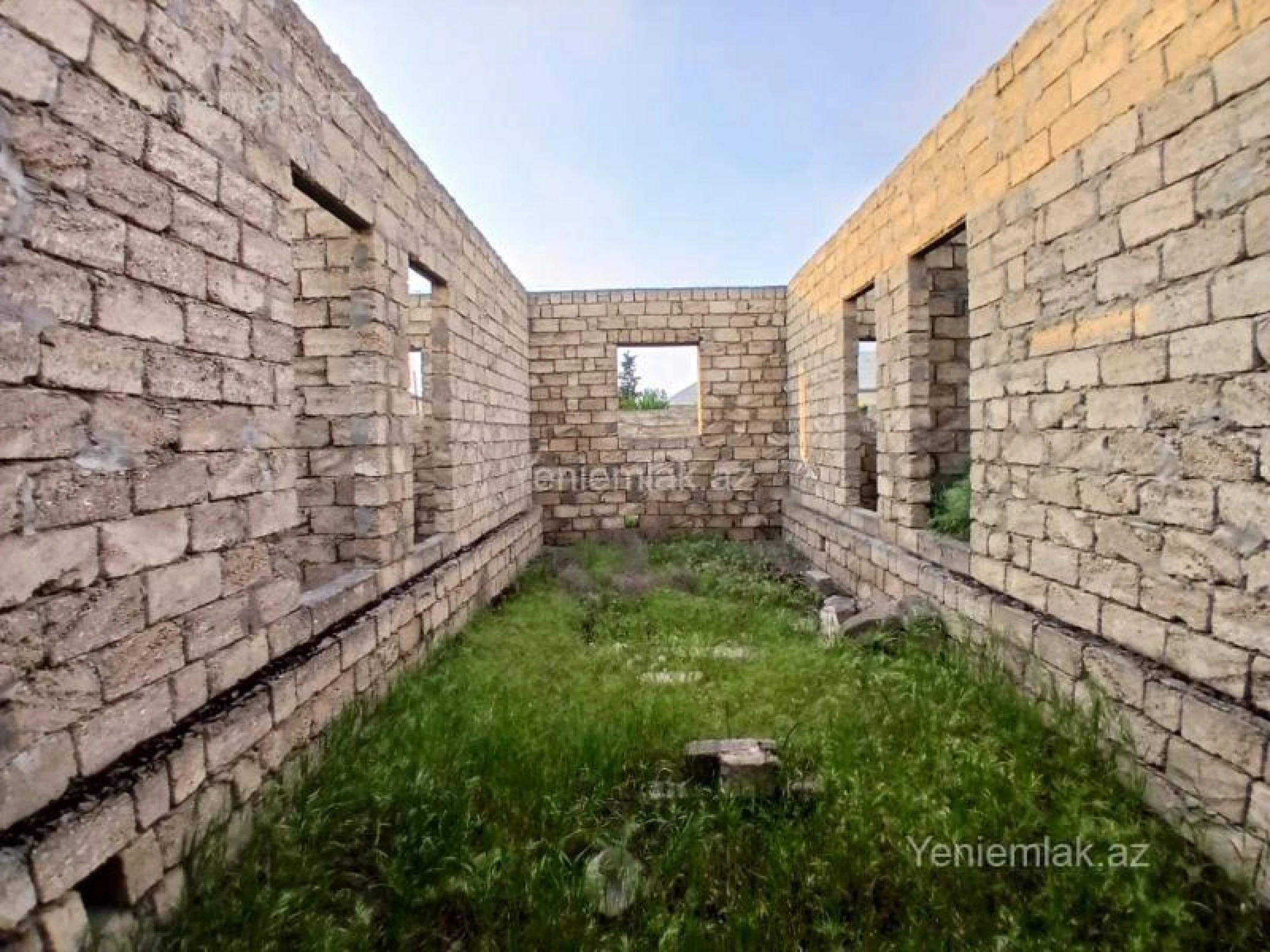 Satılır 4 otaqlı həyət evi 140 m²