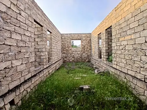 Satılır 4 otaqlı həyət evi 140 m²