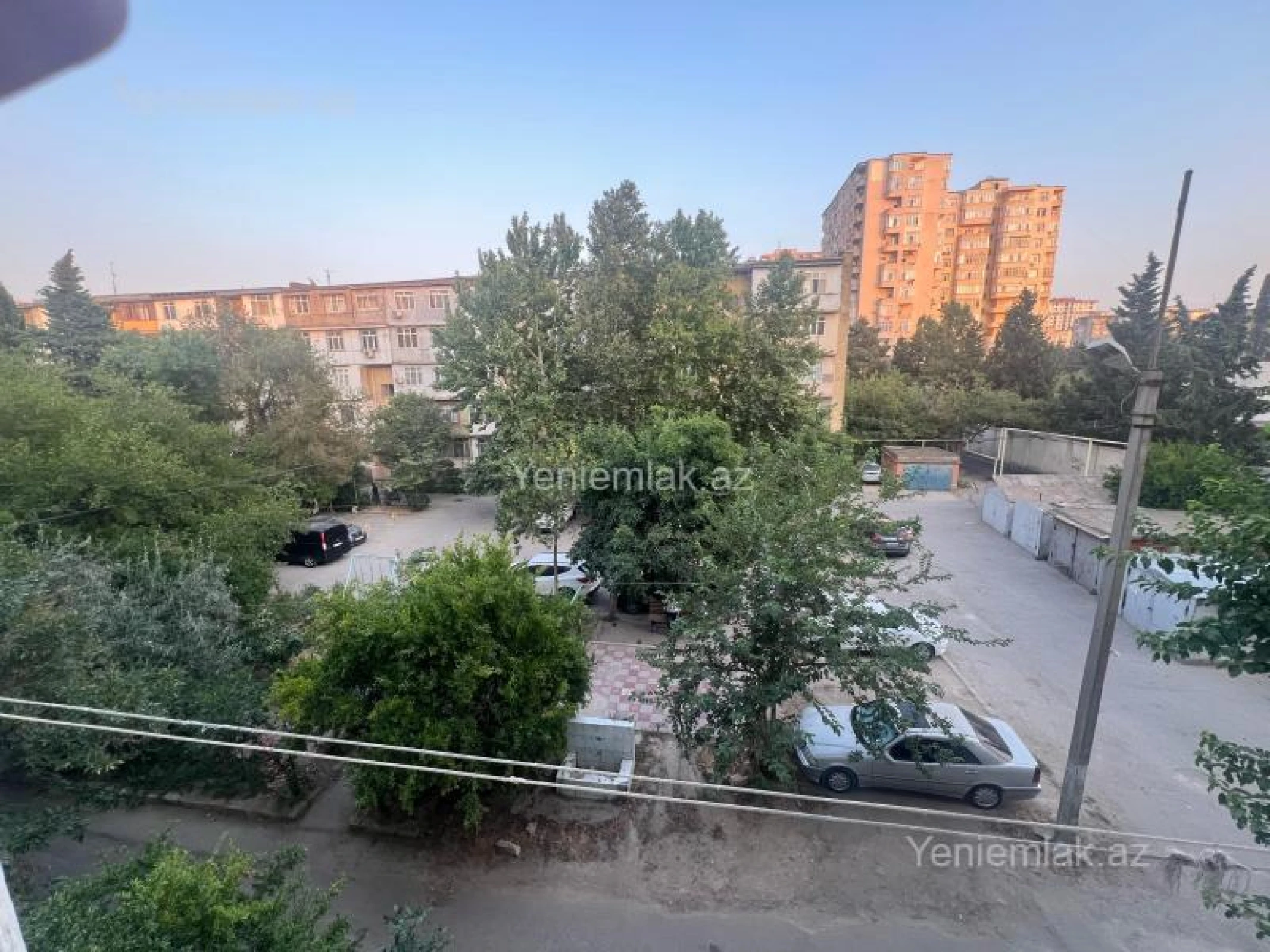 Satılır 2 otaqlı köhnə tikili 65 m²
