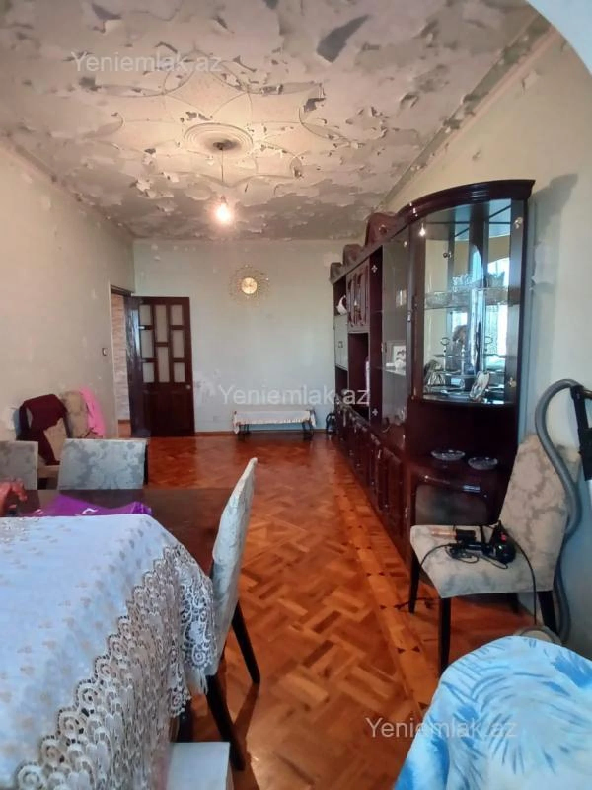 Satılır 2 otaqlı köhnə tikili 65 m²