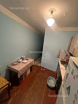 Satılır 2 otaqlı köhnə tikili 65 m²