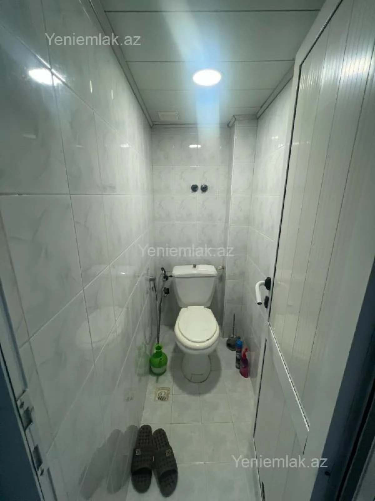 Satılır 2 otaqlı köhnə tikili 65 m²