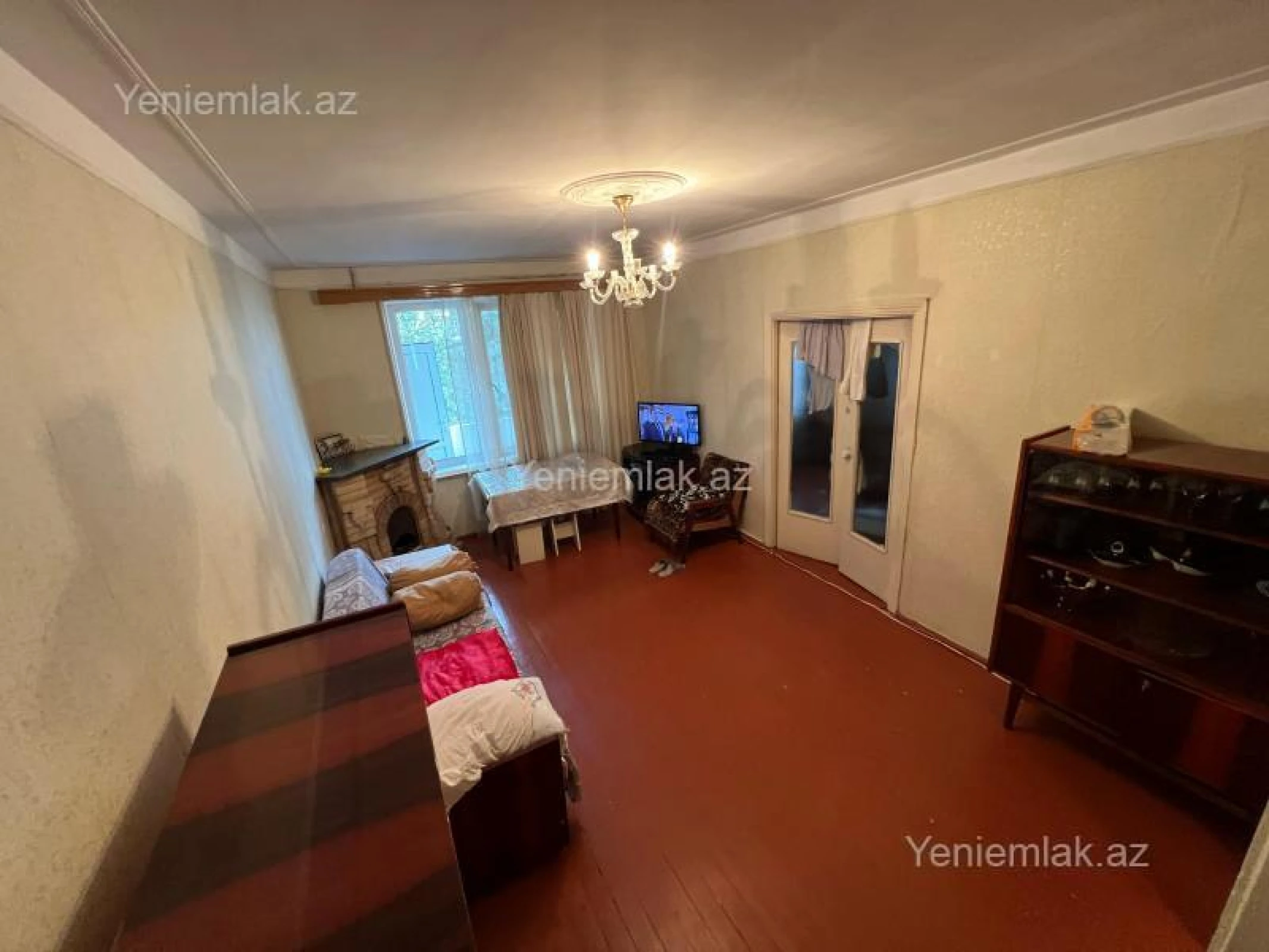 Satılır 2 otaqlı köhnə tikili 65 m²