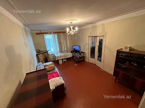 Satılır 2 otaqlı köhnə tikili 65 m²