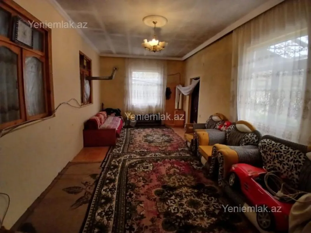 Satılır 5 otaqlı həyət evi 150 m²