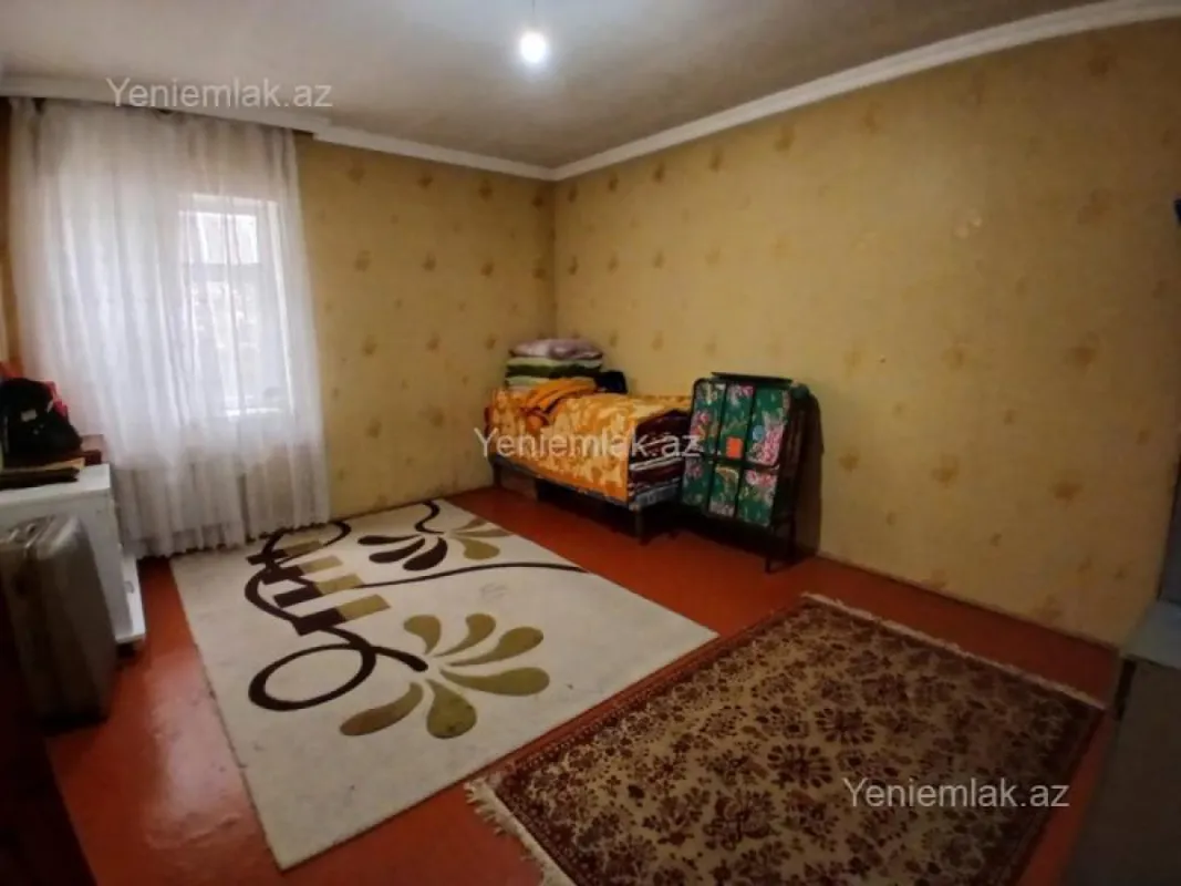 Satılır 5 otaqlı həyət evi 150 m²