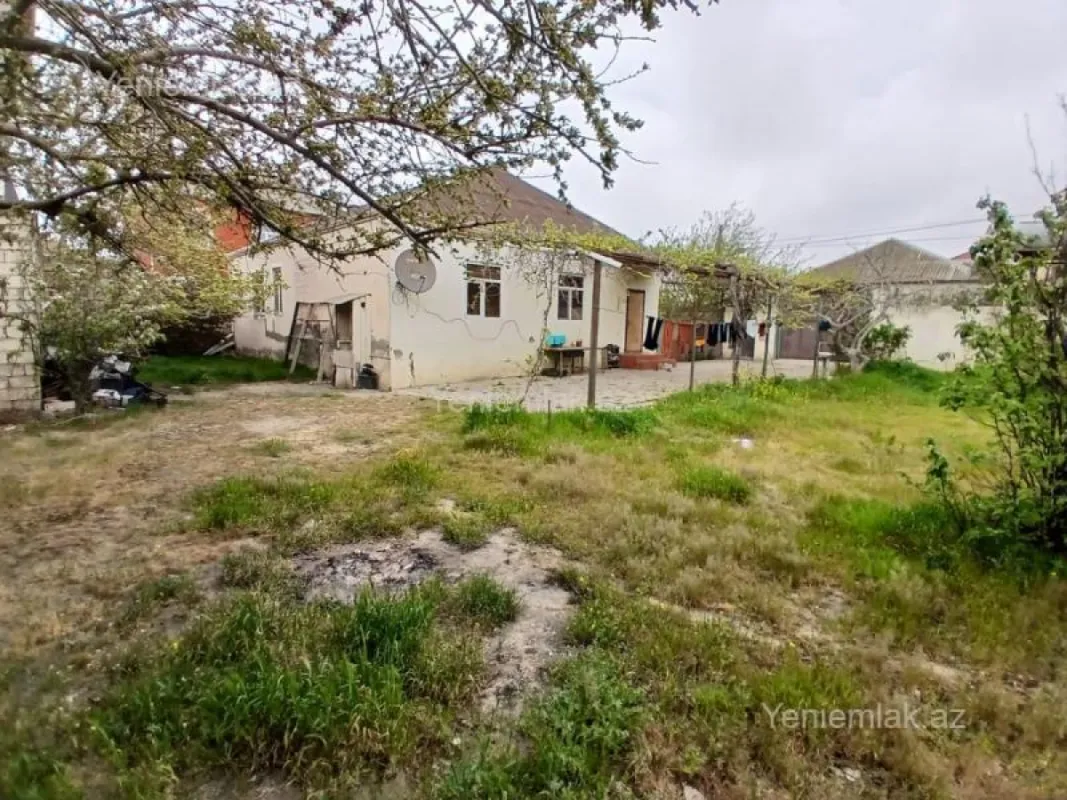 Satılır 5 otaqlı həyət evi 150 m²