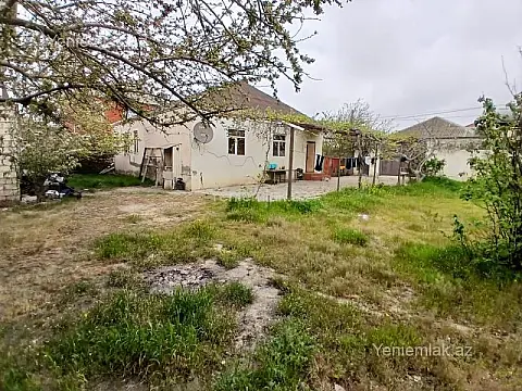 Satılır 5 otaqlı həyət evi 150 m²