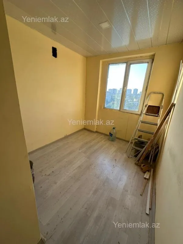Satılır 2 otaqlı köhnə tikili 55 m²