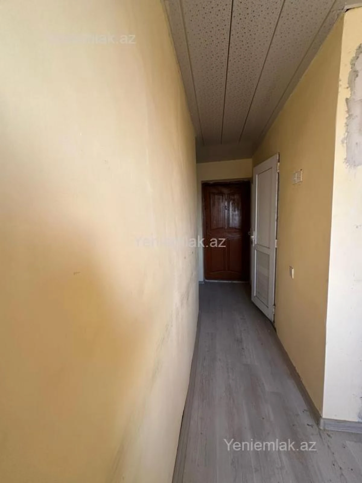 Satılır 2 otaqlı köhnə tikili 55 m²