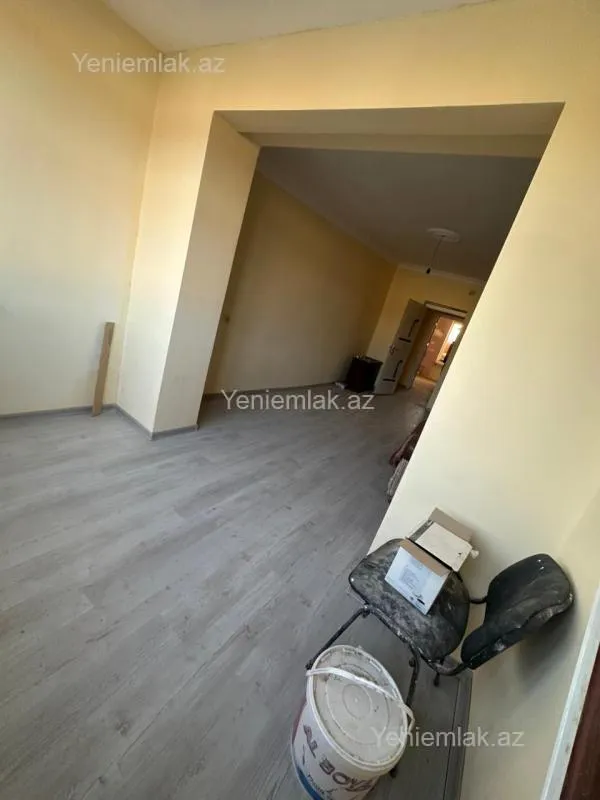 Satılır 2 otaqlı köhnə tikili 55 m²