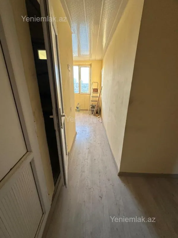 Satılır 2 otaqlı köhnə tikili 55 m²