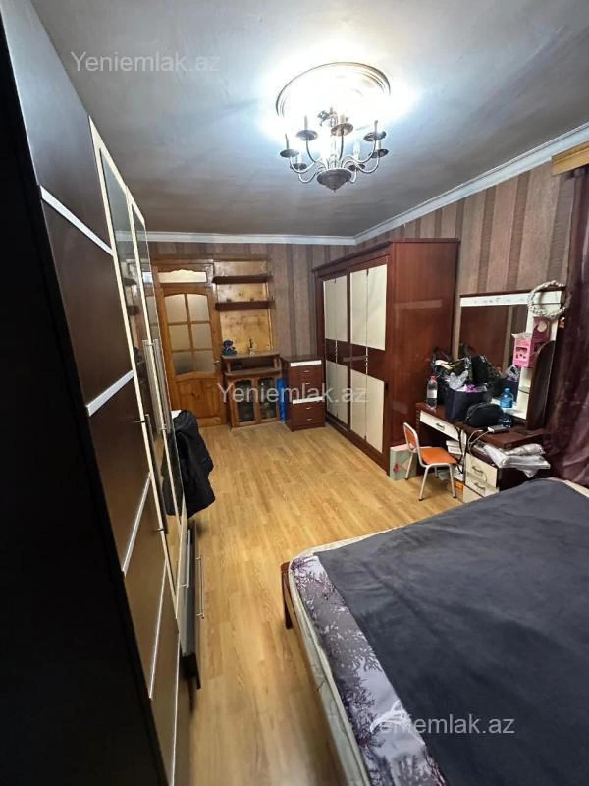 Satılır 2 otaqlı köhnə tikili 55 m²