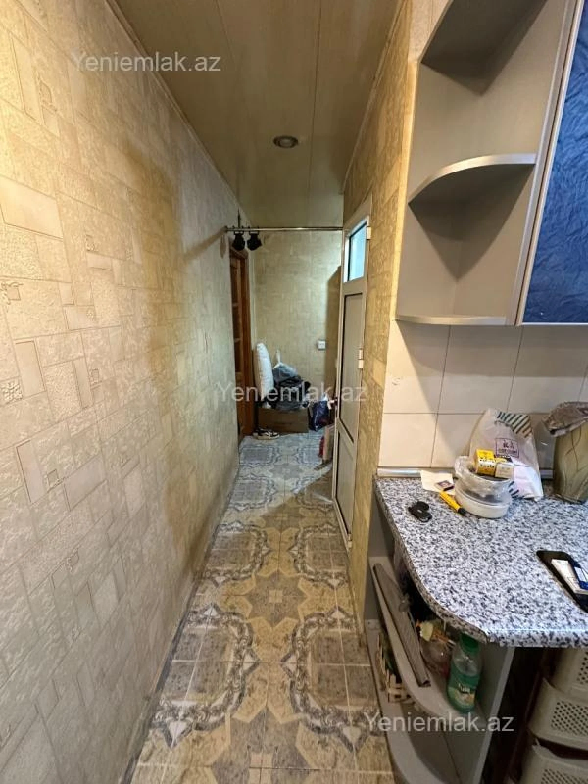Satılır 2 otaqlı köhnə tikili 55 m²