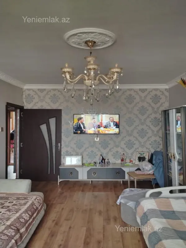 Satılır 3 otaqlı köhnə tikili 80 m²