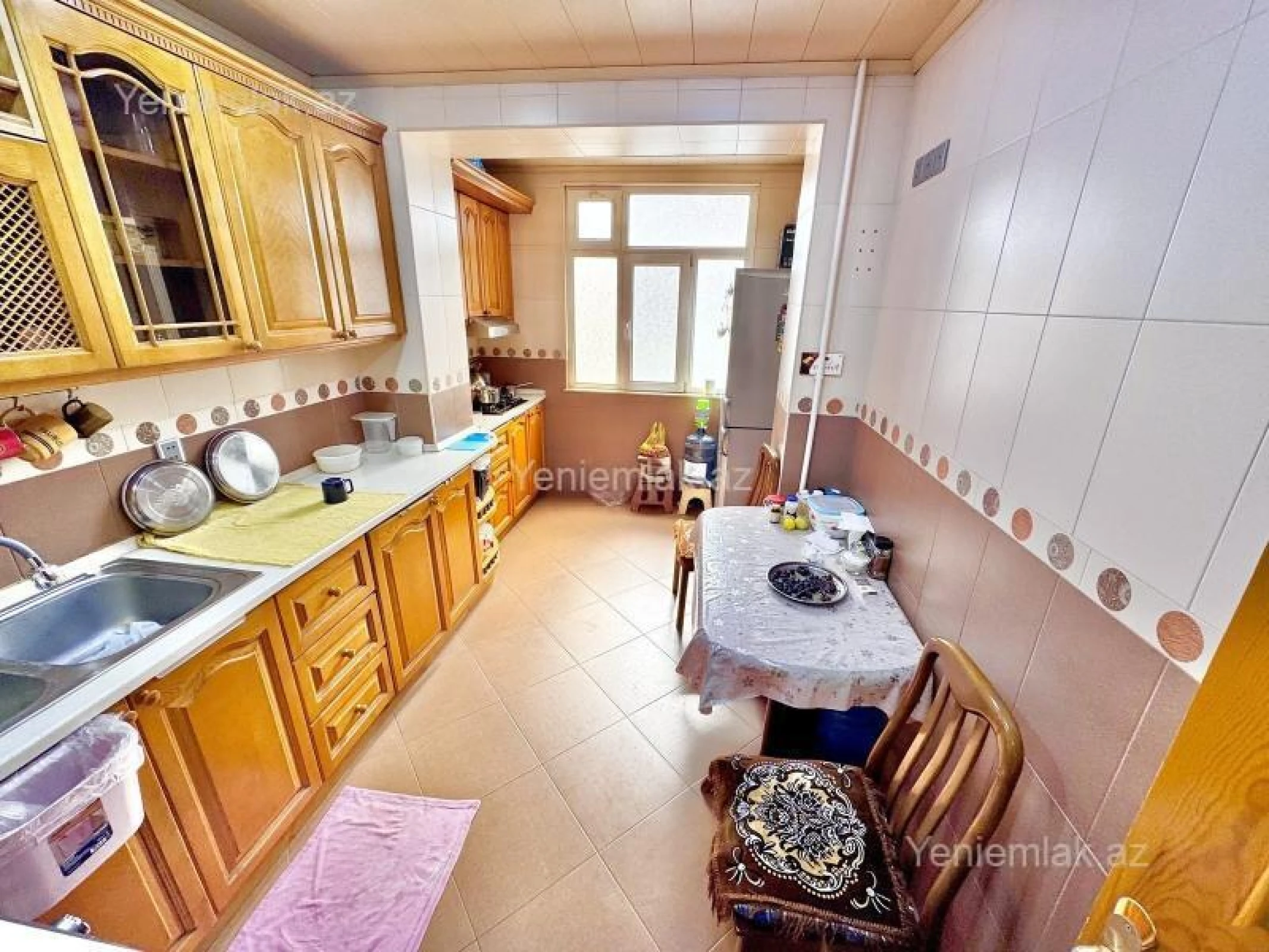 Satılır 3 otaqlı köhnə tikili 90 m²