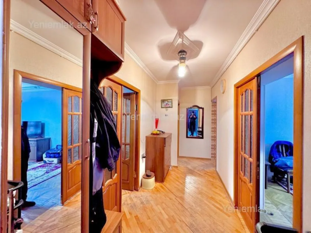 Satılır 3 otaqlı köhnə tikili 90 m²