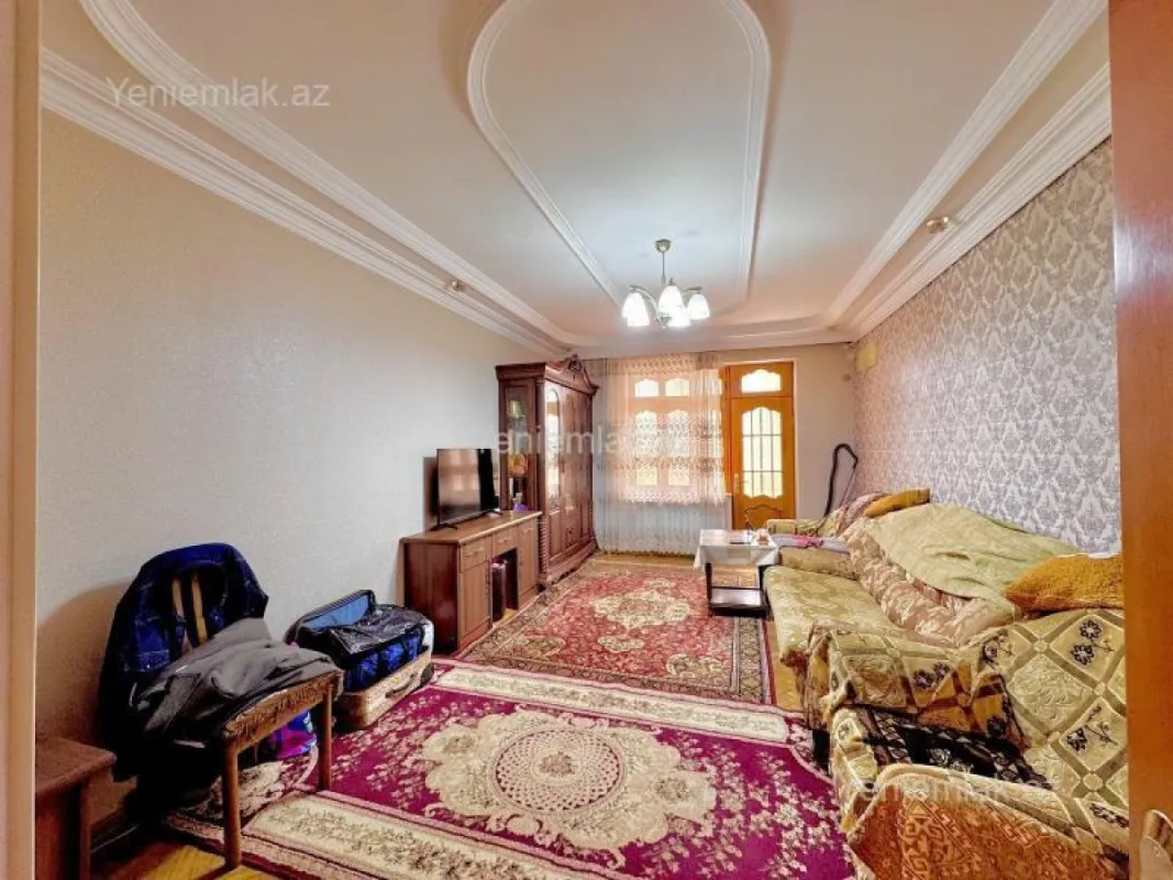 Satılır 3 otaqlı köhnə tikili 90 m²
