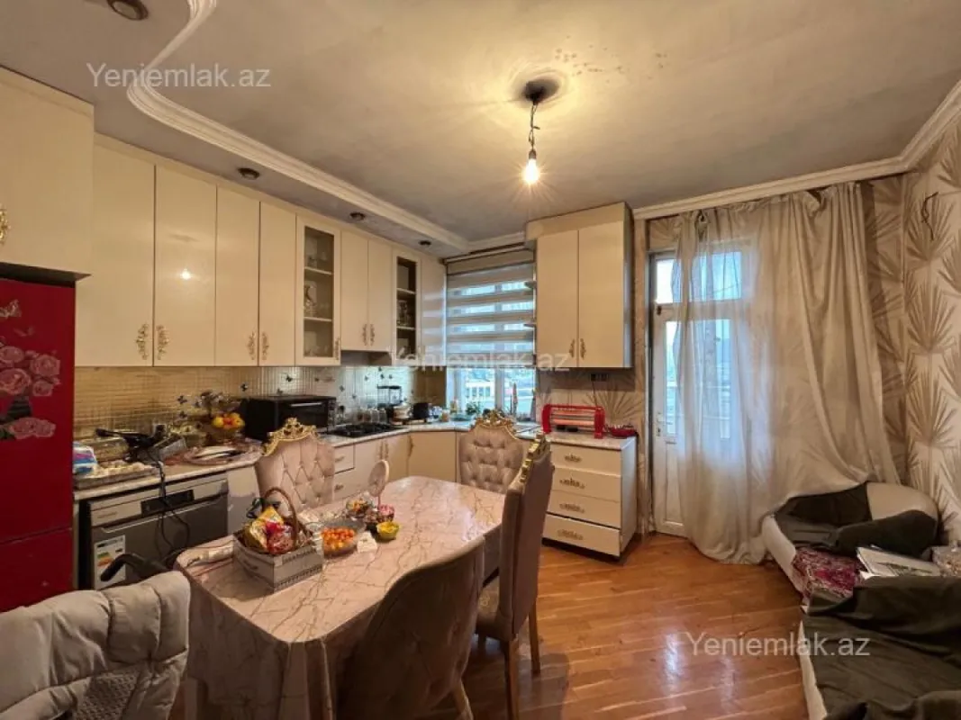 Satılır 2 otaqlı yeni tikili 85 m²