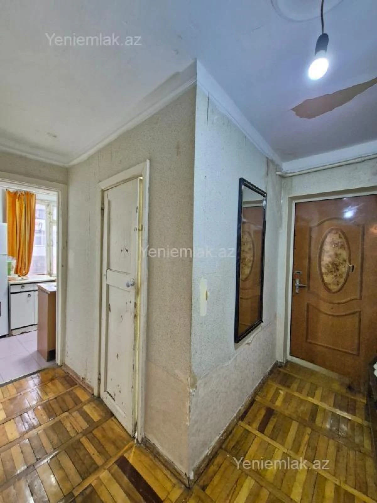 Satılır 1 otaqlı köhnə tikili 33 m²
