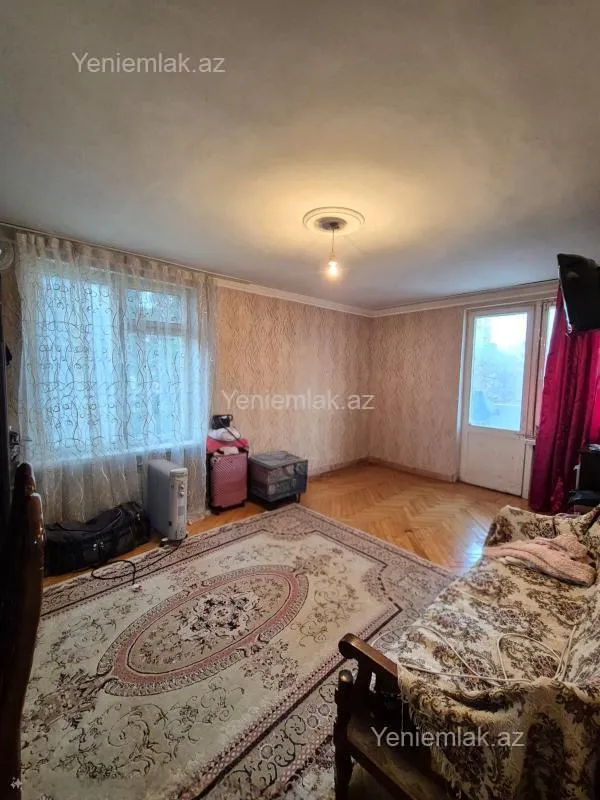 Satılır 1 otaqlı köhnə tikili 33 m²