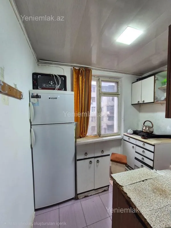 Satılır 1 otaqlı köhnə tikili 33 m²
