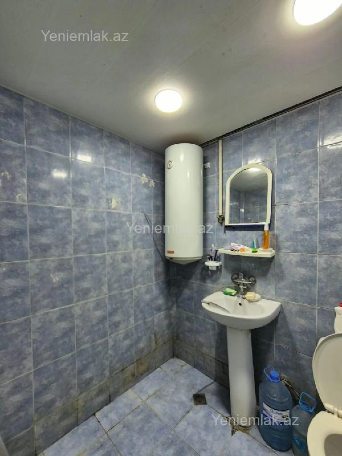 Satılır 1 otaqlı köhnə tikili 33 m²