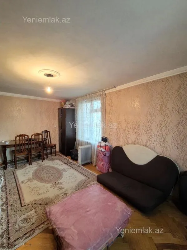 Satılır 1 otaqlı köhnə tikili 33 m²