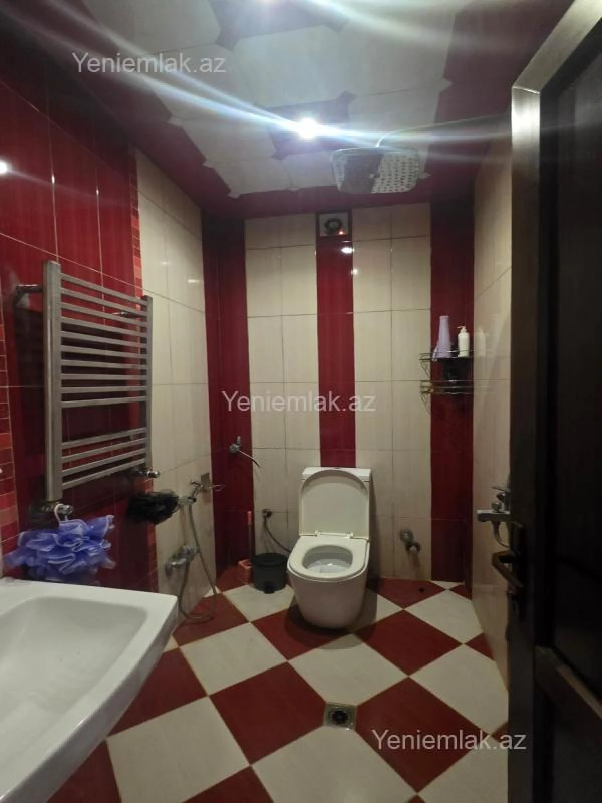 Satılır 6 otaqlı həyət evi 240 m²