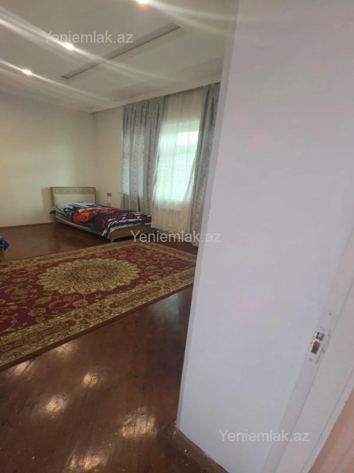 Satılır 6 otaqlı həyət evi 240 m²