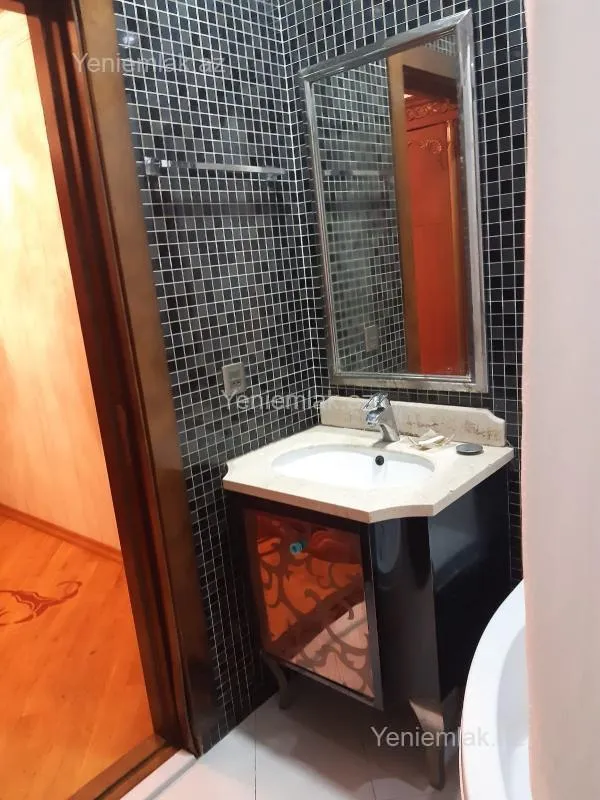 Satılır 2 otaqlı yeni tikili 75 m²