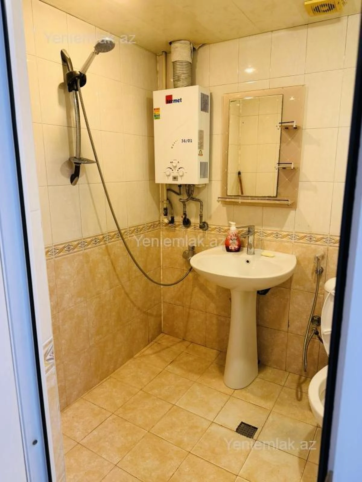 Satılır 2 otaqlı köhnə tikili 35 m²