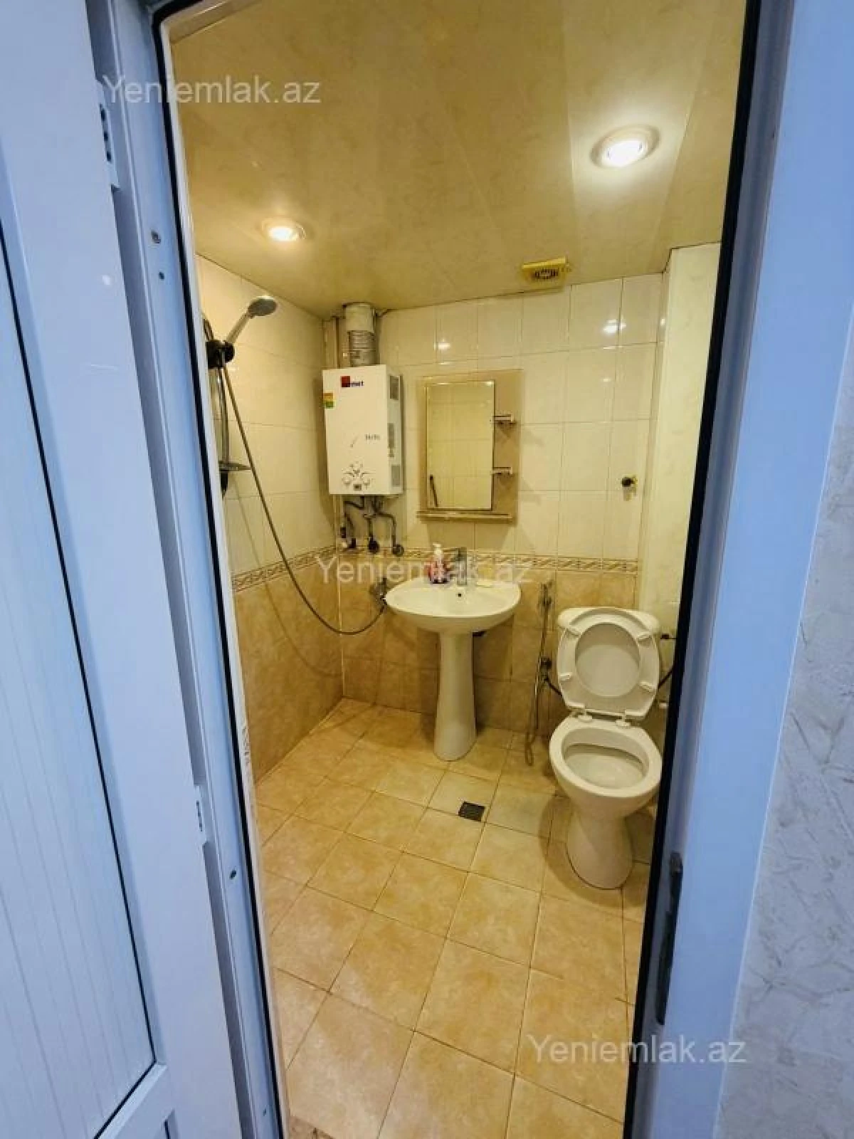Satılır 2 otaqlı köhnə tikili 35 m²