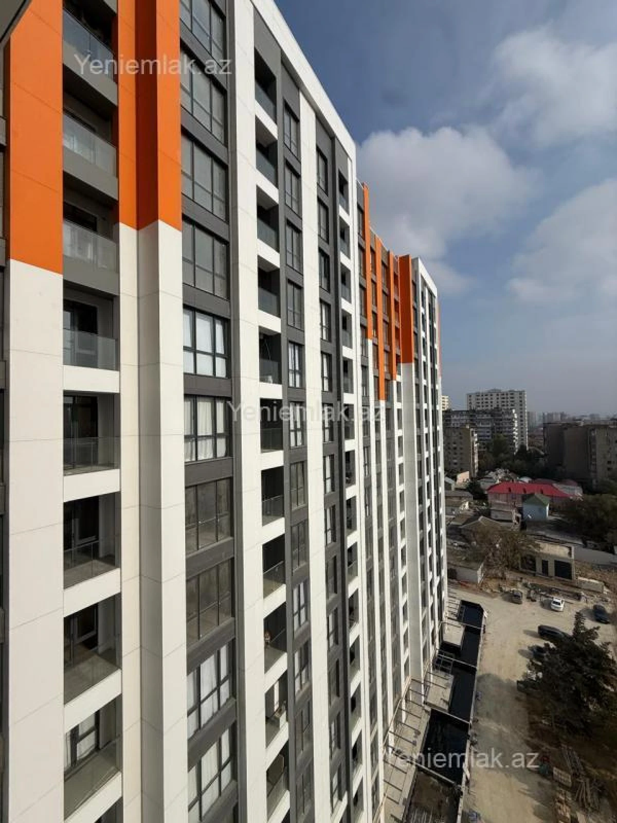 Satılır 3 otaqlı yeni tikili 73 m²