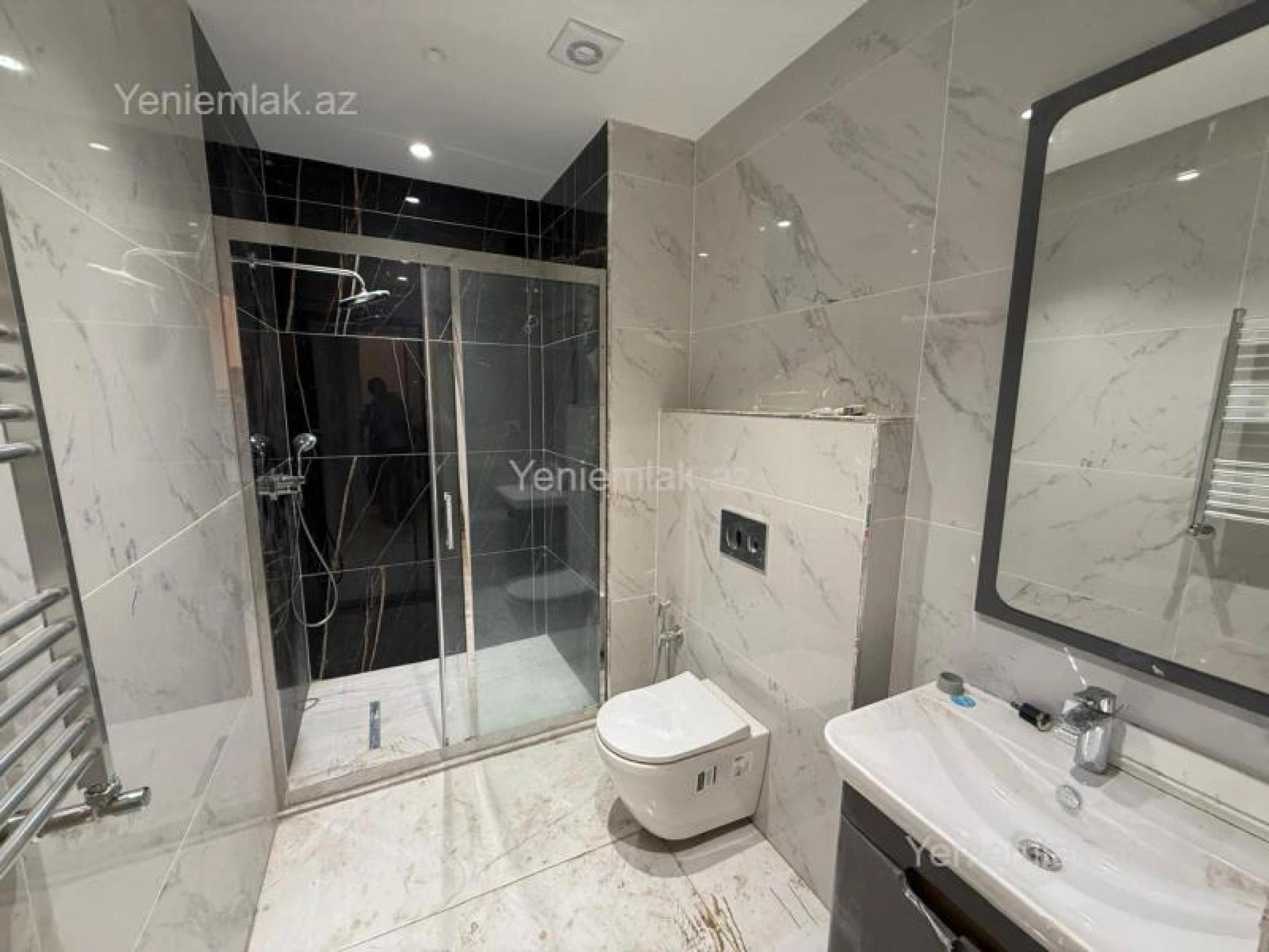 Satılır 3 otaqlı yeni tikili 73 m²