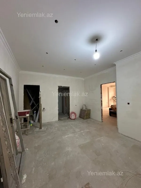 Satılır 4 otaqlı yeni tikili 210 m²