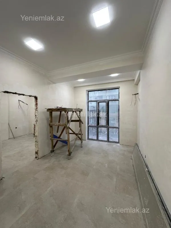 Satılır 4 otaqlı yeni tikili 210 m²