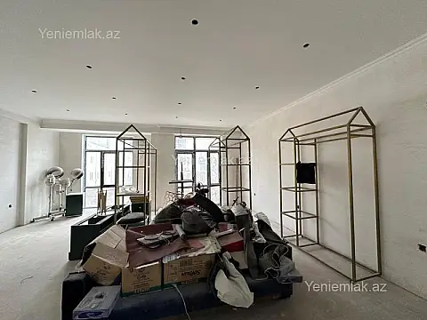 Satılır 4 otaqlı yeni tikili 210 m²