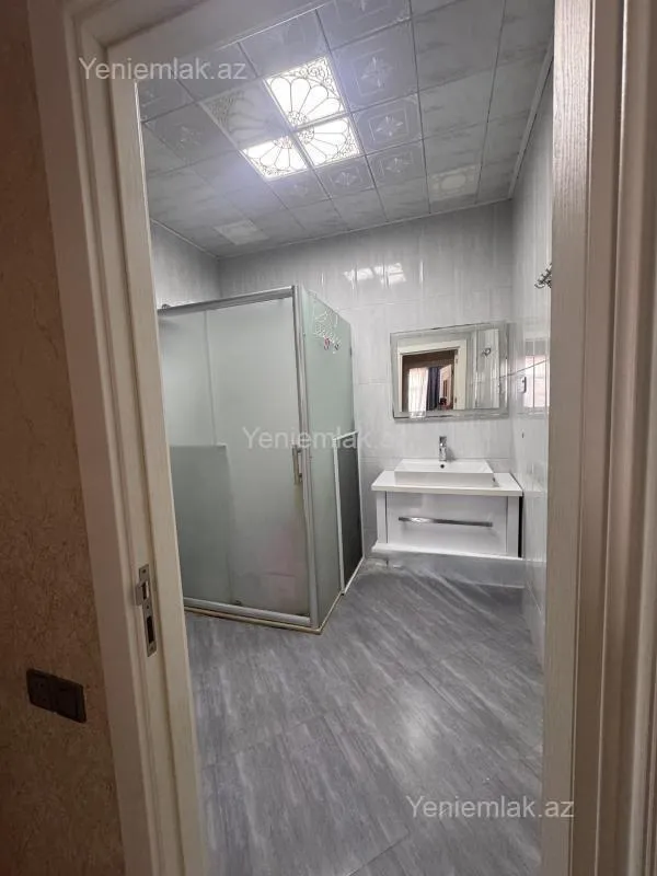 Satılır 2 otaqlı yeni tikili 73.5 m²