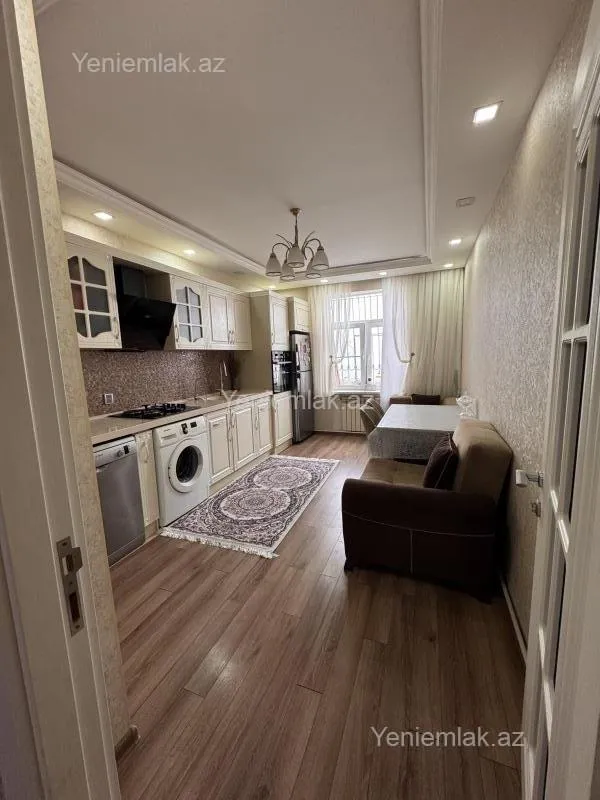 Satılır 2 otaqlı yeni tikili 73.5 m²