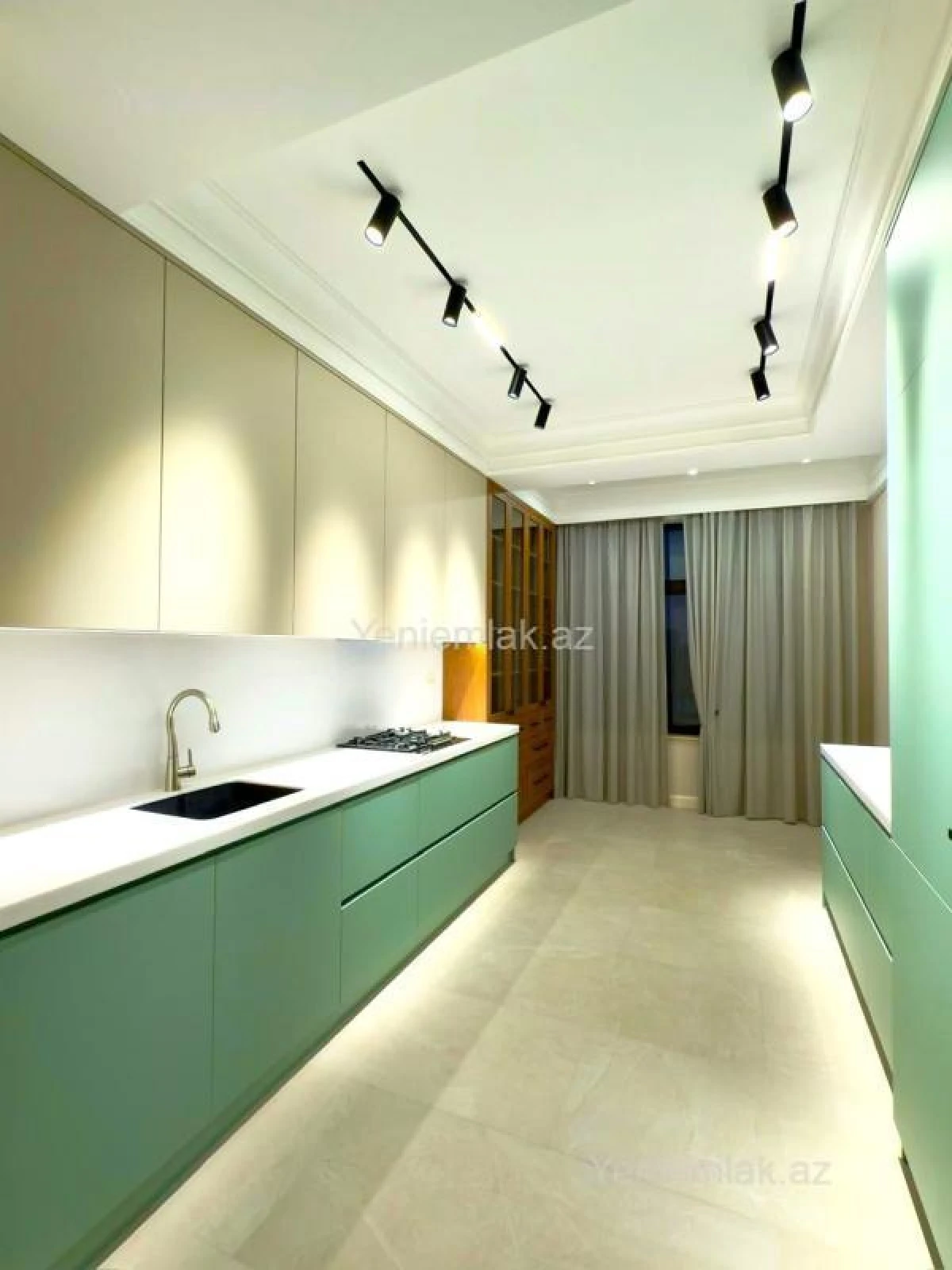 Satılır 3 otaqlı yeni tikili 136 m²