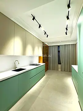 Satılır 3 otaqlı yeni tikili 136 m²