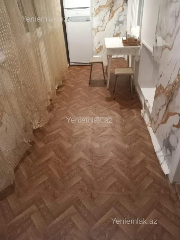 Satılır 3 otaqlı köhnə tikili 80 m²