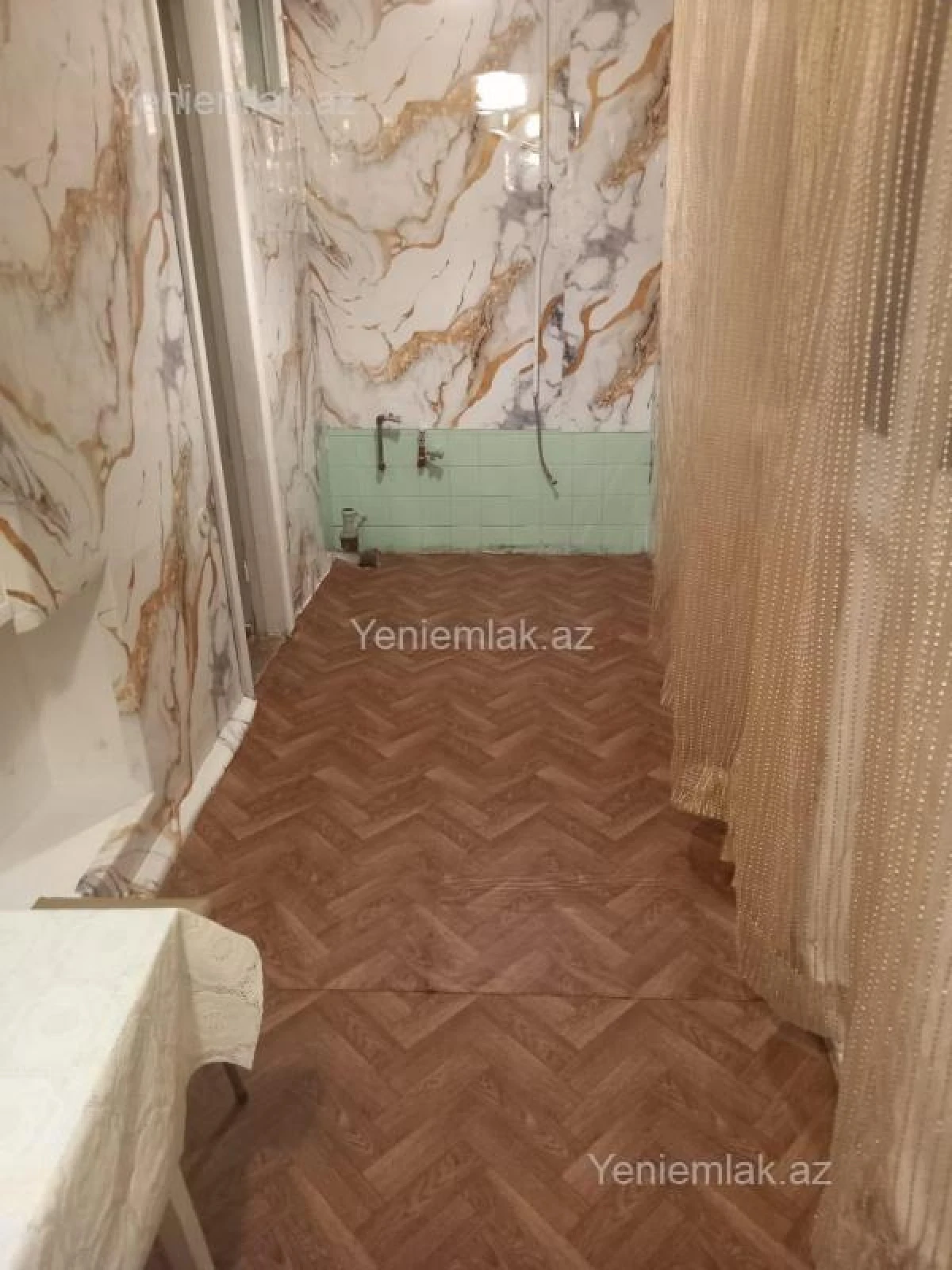Satılır 3 otaqlı köhnə tikili 80 m²
