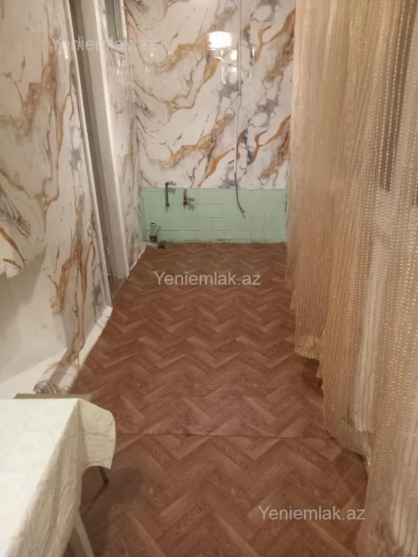 Satılır 3 otaqlı köhnə tikili 80 m²
