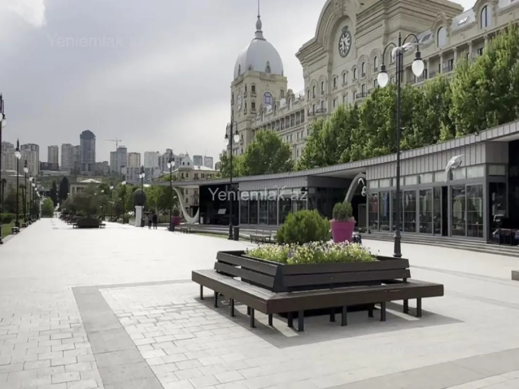 Satılır 3 otaqlı köhnə tikili 80 m²