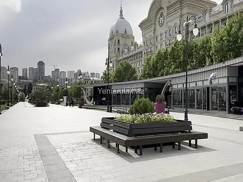 Satılır 3 otaqlı köhnə tikili 80 m²